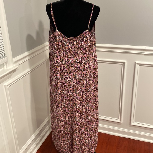 NWOT💕 Beautiful Soft Maxi - Picture 7 of 9